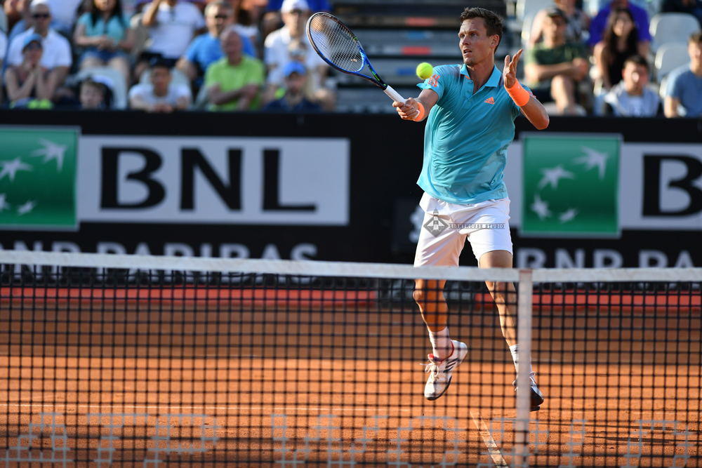 internazionali-di-tennis-a-Roma-attacco-a-rete internazionali-di-tennis-a-Roma-attacco-a-rete